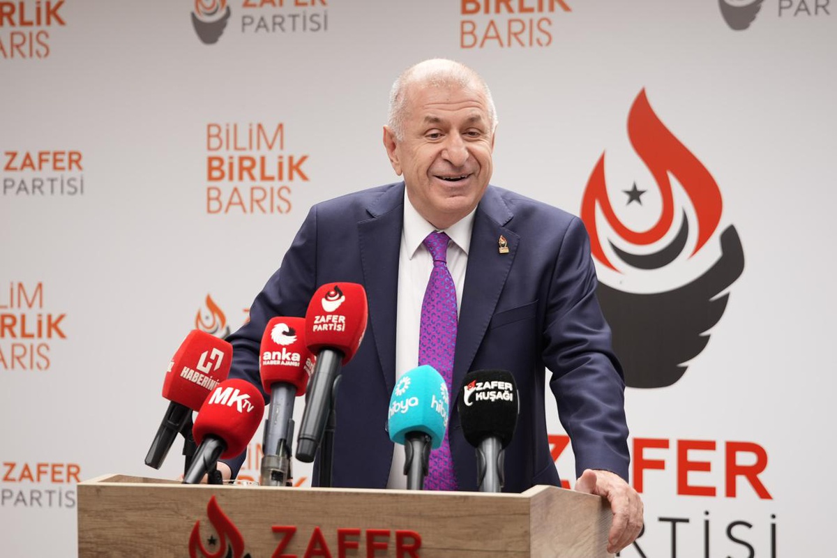 Özdağ, Muhtarlar Günü'nde muhtarların özlük haklarını iyileştireceklerini söyledi