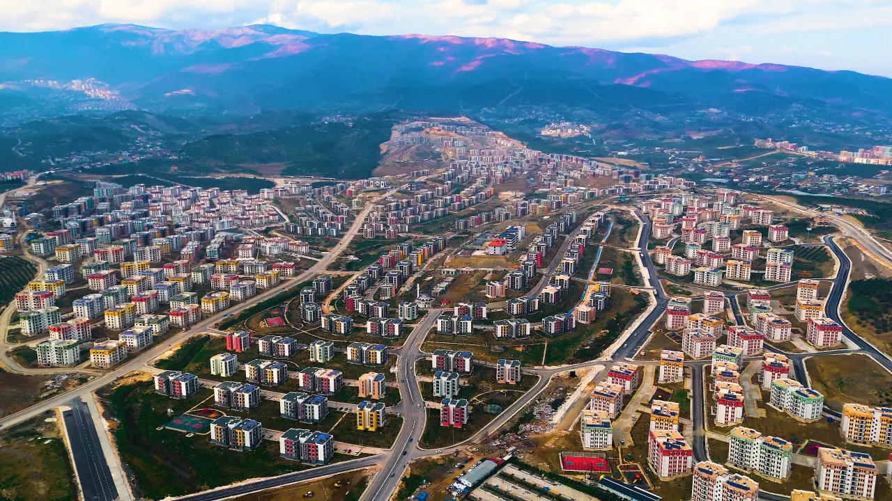 Ruslar bile asrın inşasına şaştı kaldı: Saatte 23, günde 550 konut