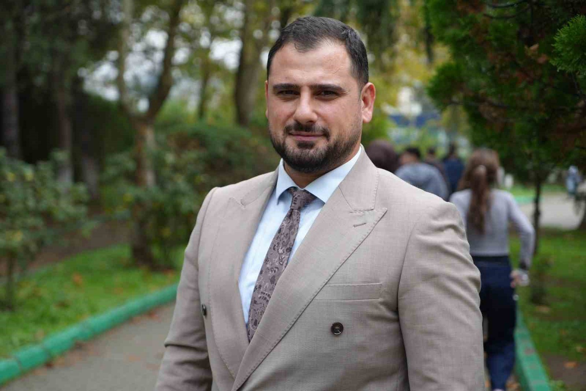 KOSTÜ uzmanı, canlı yayında beğeni ve para arzusunun gençleri değiştirdiğini söyledi