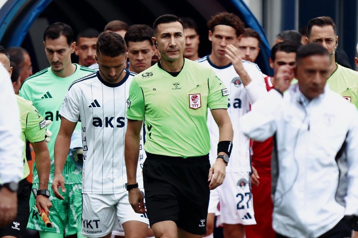 Süper Lig maçını yöneten hakemin asıl mesleği şaşırttı! Meğer başkomisermiş
