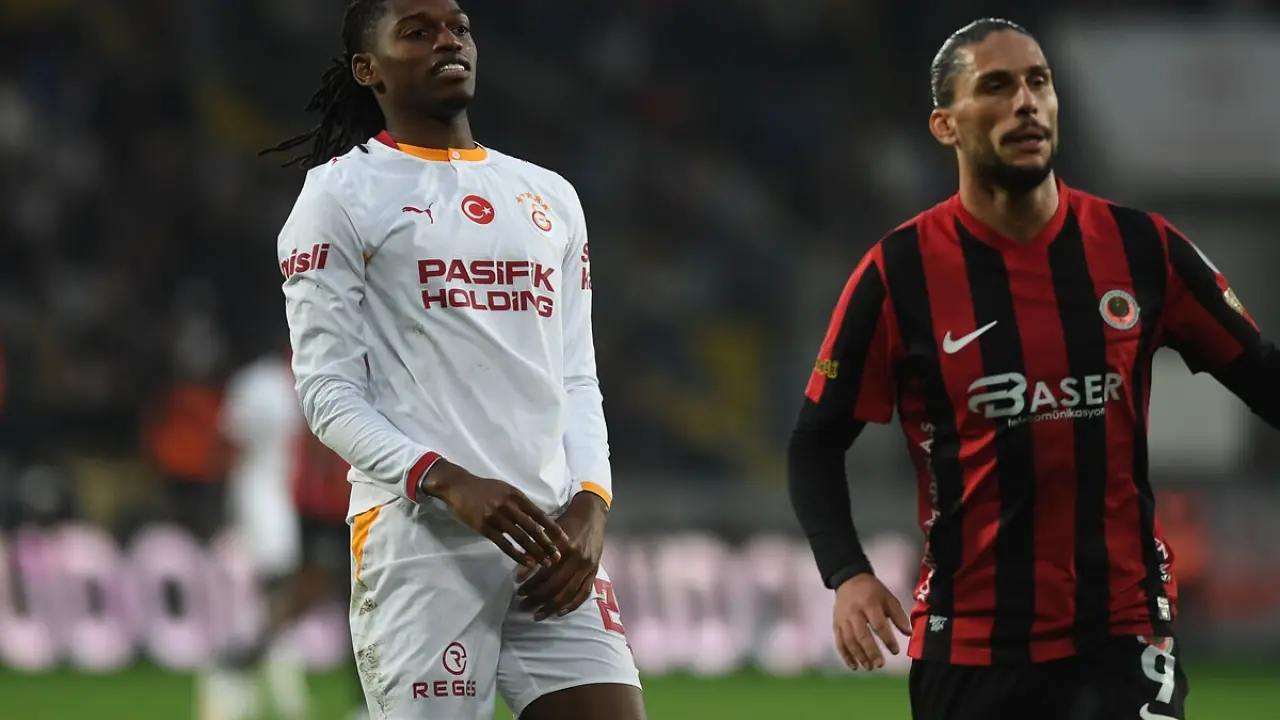 Lille maçında yok! Galatasaray, Leao'nun sakatlığı ile ilgili açıklama yaptı