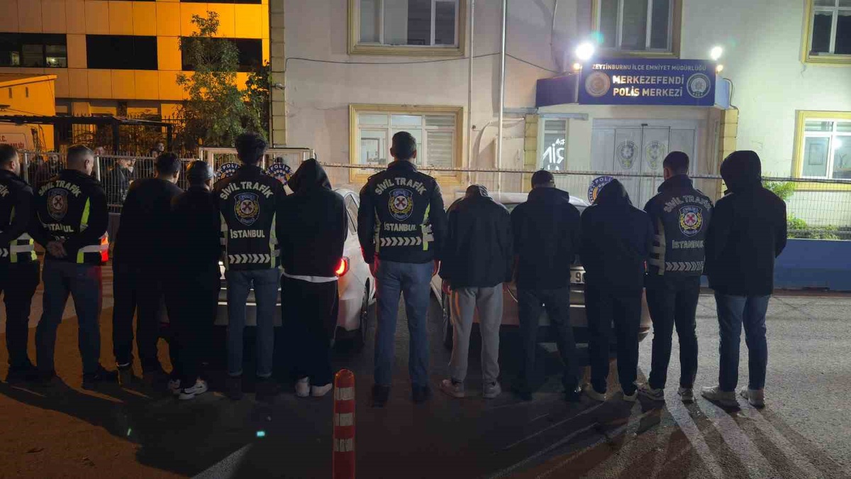 Zeytinburnu'nda trafikte kavga eden 8 kişiye 1 milyon 642 bin TL ceza! Bir sürücünün ehliyeti kalıcı olarak iptal edildi
