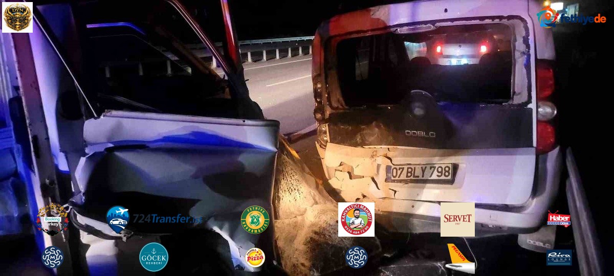 Alanya'da kamyonet yol kenarındaki otomobile çarptı, kamyonet sürücüsü yaralandı