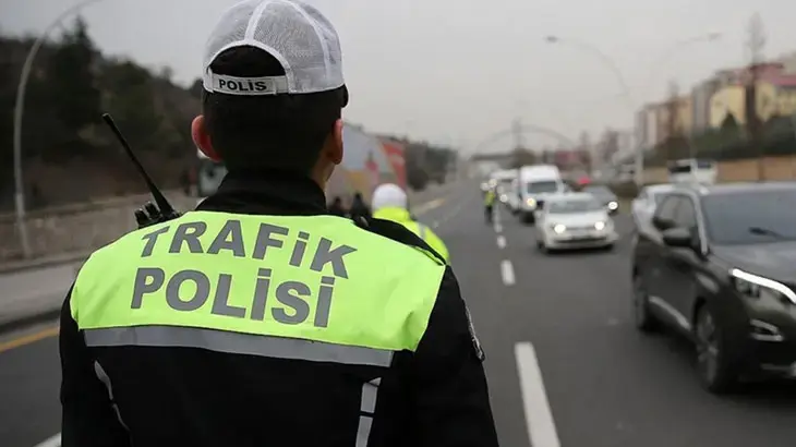 Büyükçekmece'de D-100 kara yolunun bir bölümü 22.00-06.00 saatlerinde trafiğe kapatılacak