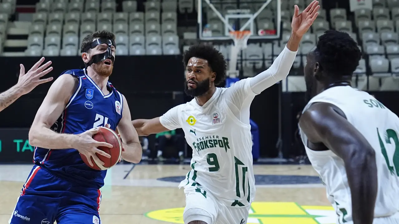 Esenler Erokspor Anadolu Efes'i yıktı!