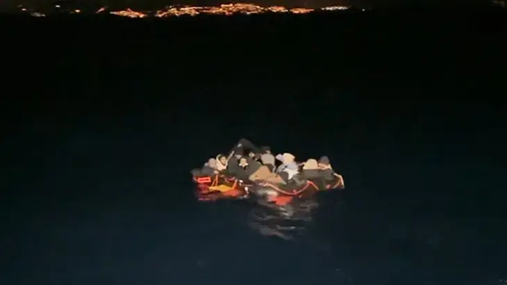 Bodrum Açıklarında Can Sallarındaki 36 Kaçak Göçmen Kurtarıldı