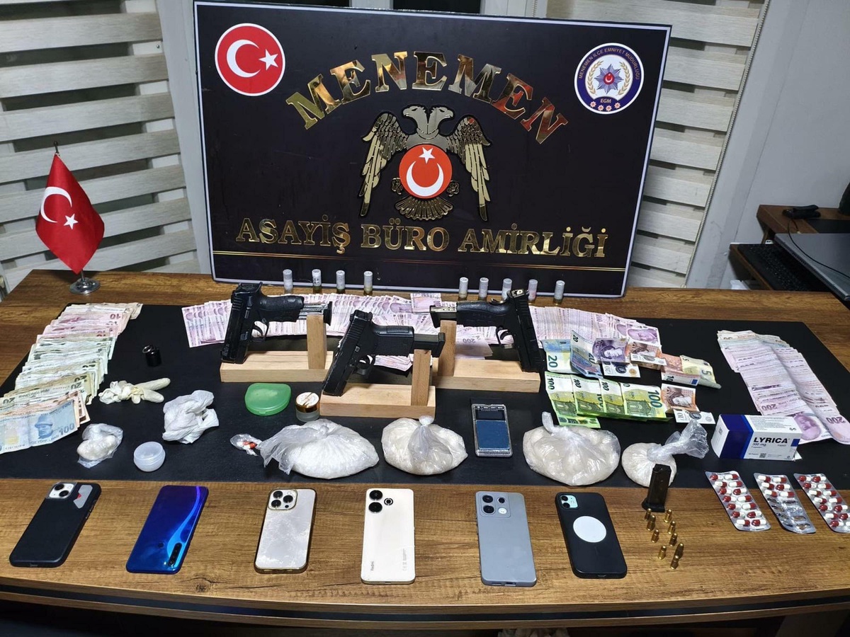 Menemen'de uyuşturucu ve silah operasyonunda 5 şüpheli gözaltına alındı