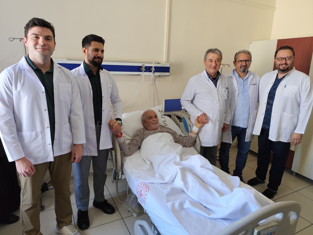 Giresun'da pelvik böbrekli hastaya başarılı mesane kanseri ameliyatı yapıldı