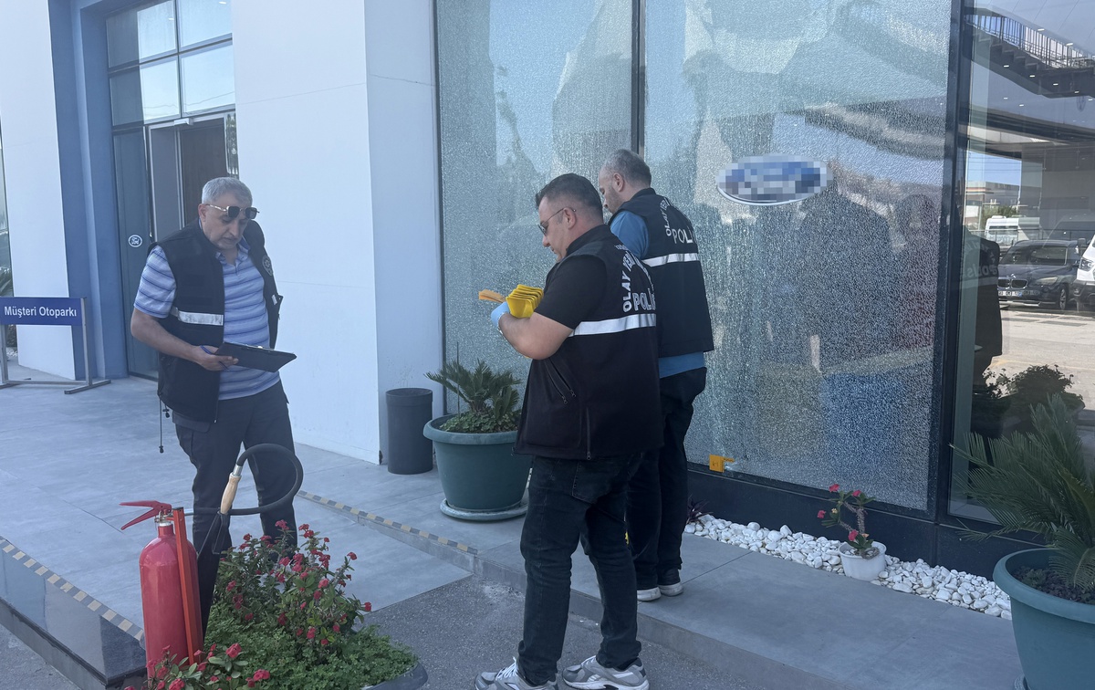 Antalya Kepez'de oto galeriye silahlı saldırı iddianamesinde 13 sanığa ceza istendi