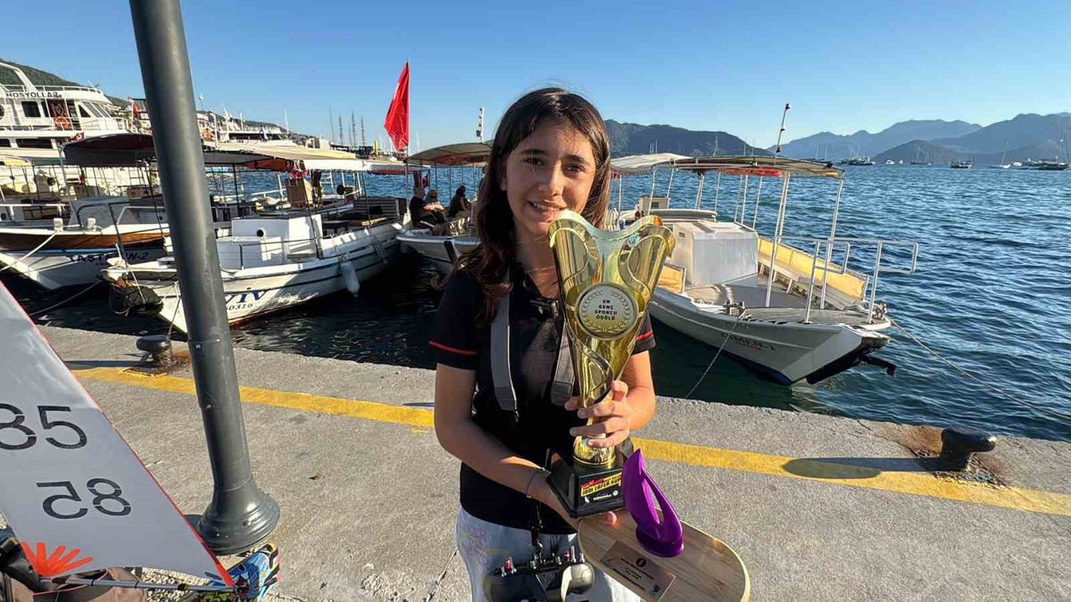 Marmarisli 11 yaşındaki Şana, İOM Türkiye Şampiyonası'nda kadınlar birincisi oldu