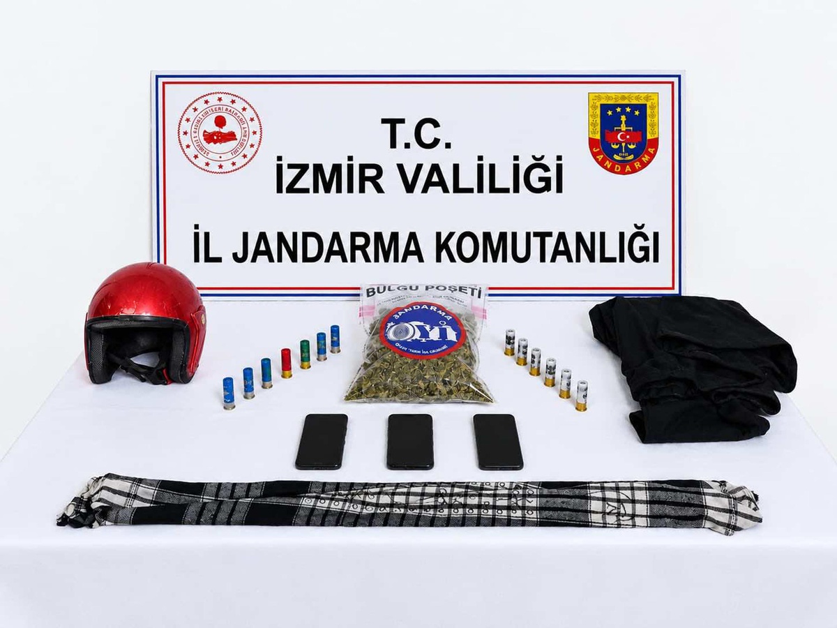 İzmir Ödemiş'te 2 araca ateş açan 2 şüpheli tutuklandı, 500 gram esrar ele geçirildi