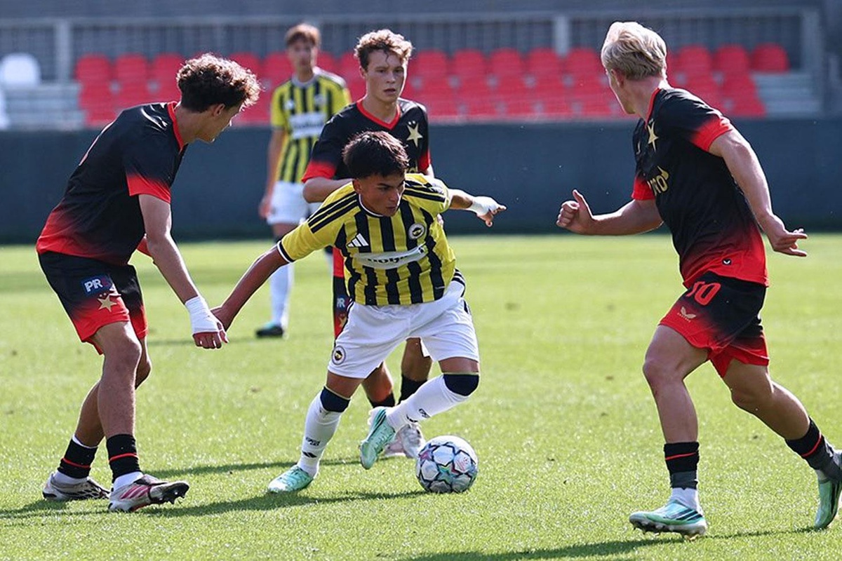 Fenerbahçe U19, Slavia Prag U19'a 3 golle kaybetti
