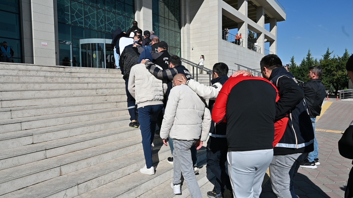 Kırıkkale'de narkotik ve fuhuş soruşturmasında 29 şüpheli gözaltına alındı