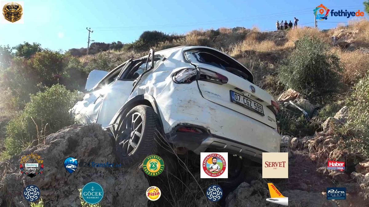 Antalya Kepez'de otomobil 30 metrelik uçuruma yuvarlandı, sürücü yaralandı