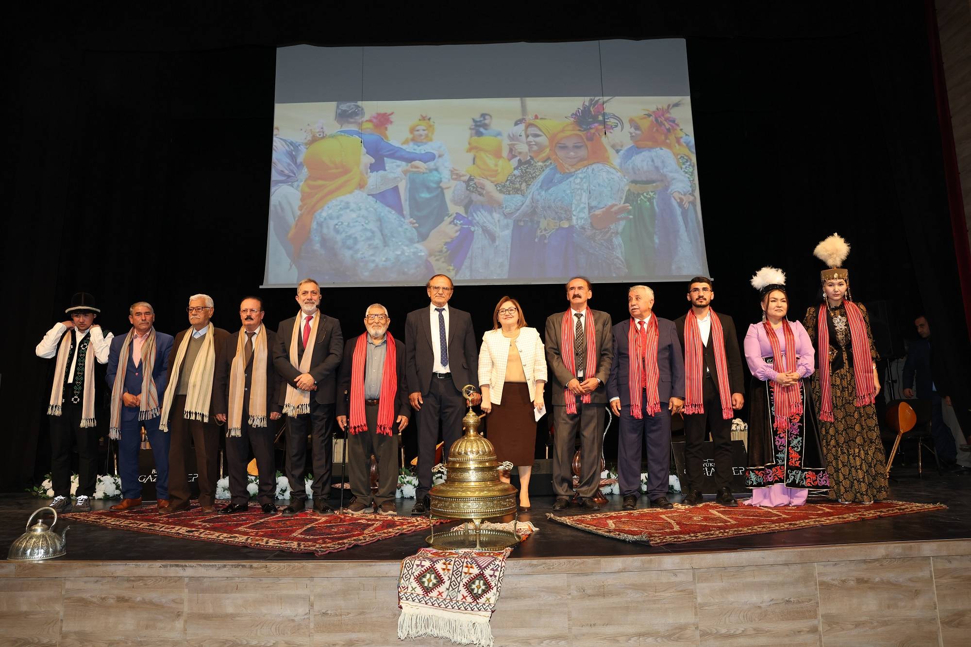 [BELEDIYE · Gaziantep] TÜRK DÜNYASININ OZANLARI GAZİANTEP’TE BULUŞTU
