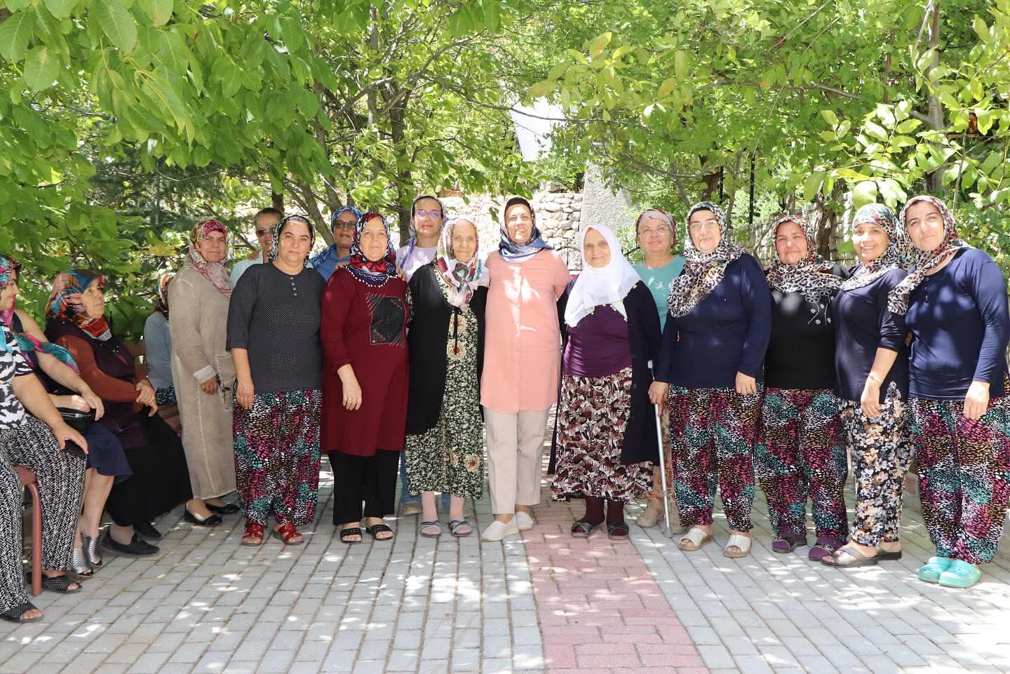 [BELEDIYE · Antalya · İbradı] Üzümdere köyü sosyal kültürel ve dayanışma derneğimizin düzenlediği mevlid ve yemek programında hemşehrilerimizle bir araya geldik.