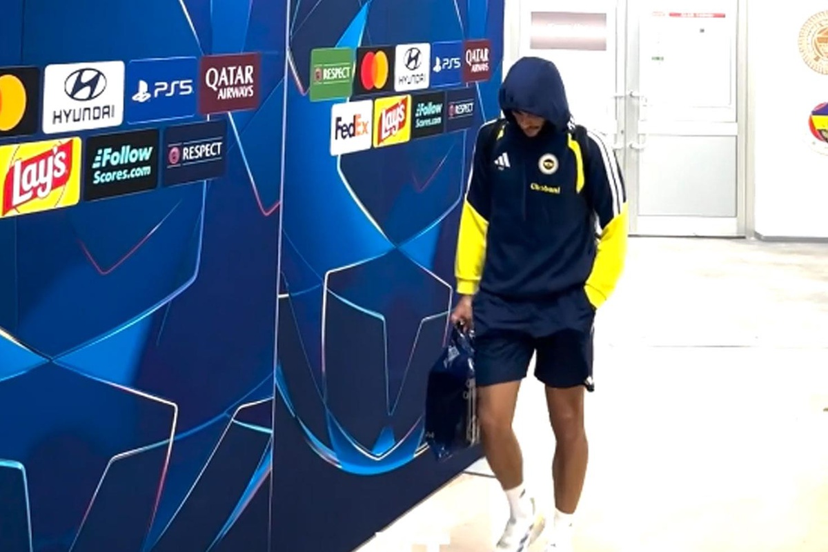 Fenerbahçe'de gecenin en üzücü karesi! Başını yerden kaldıramadı