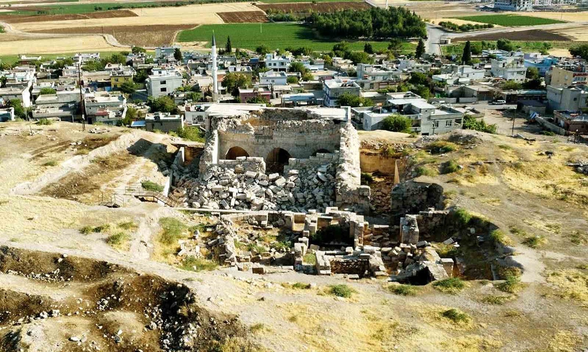 Gaziantep Araban'da hasarlı İç Kale Camisi için restorasyon çağrısı yapıldı