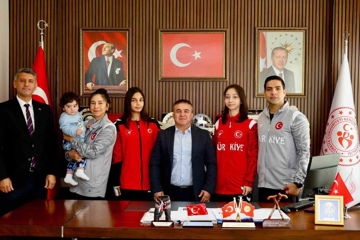 Bilecikli tekvandocular Ençok ve Çam Avrupa şampiyonalarında Türkiye’yi temsil edecek