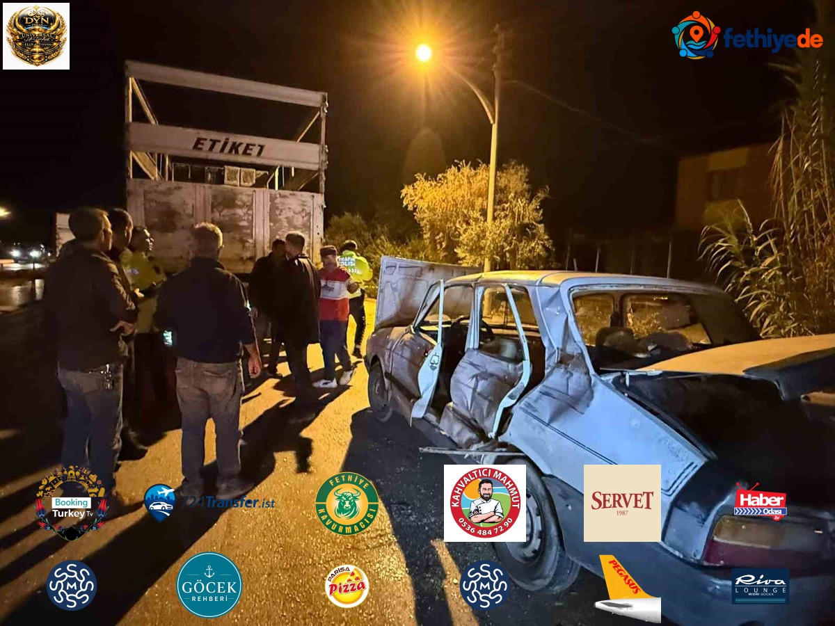 Antalya Serik'te otomobilin kamyona arkadan çarpması sonucu 3 kişi yaralandı