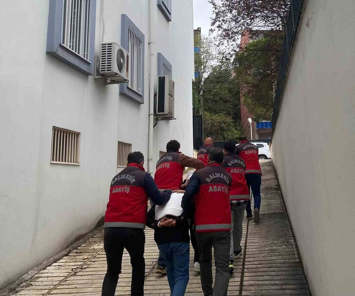 Balıkesir Karesi'de cami çıkışı cinayetinde tutuklu sayısı 6 oldu