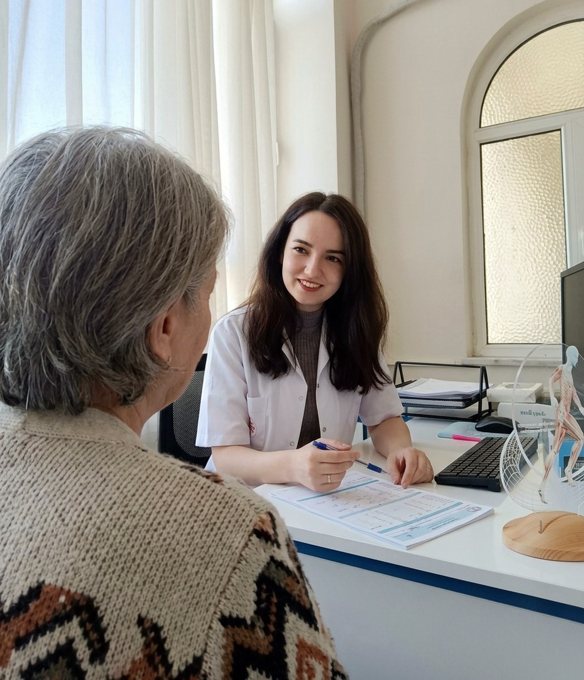 Fizik Tedavi Uzmanı Dr. Tekin, 65 yaş üstü kadınlara osteoporoz taraması önerdi