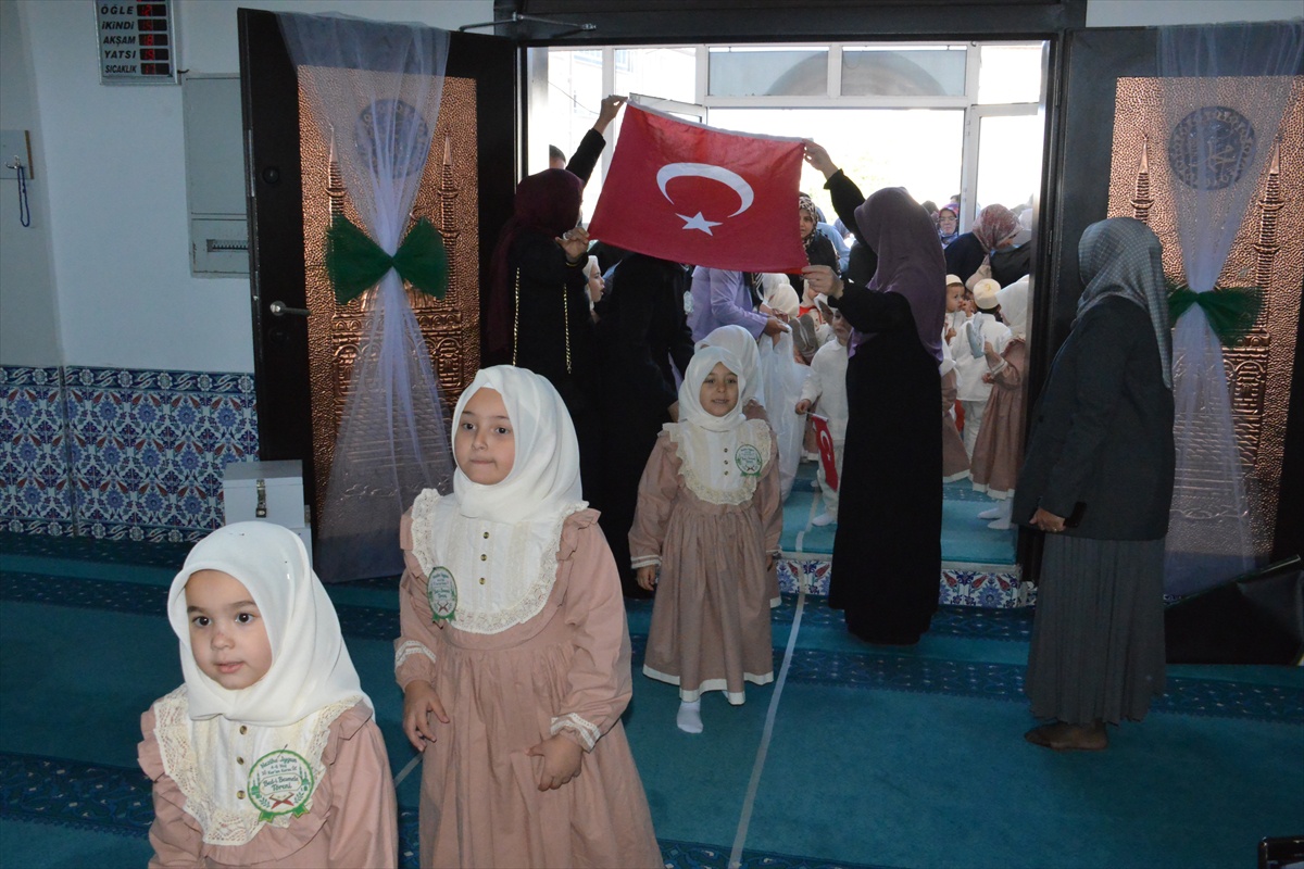 Kütahya'da 4-6 yaş Kur'an kursu öğrencilerine Bed-i Besmele programı düzenlendi