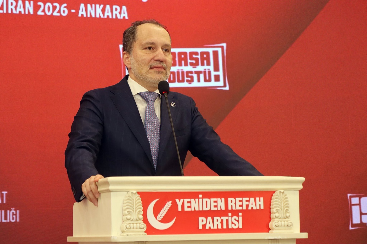Azerbaycan'a girişi yasaklanan Fatih Erbakan'dan Aliyev'e yanıt: Başörtüsü yasağı kalksın, biz gelemesek de olur