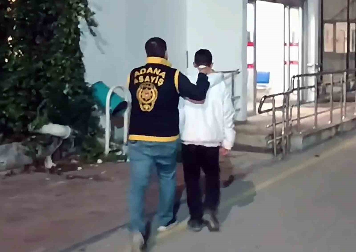 Adana Seyhan'da 15 yaşındaki çocuğu başından vuran 17 yaşındaki şüpheli yakalandı