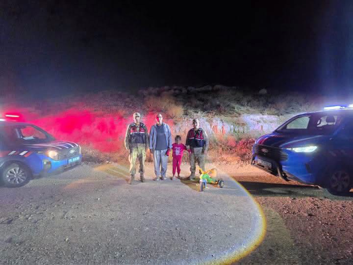 Kilis Elbeyli'de kaybolan 6 yaşındaki otizmli kız çocuk dron destekli aramayla bulundu