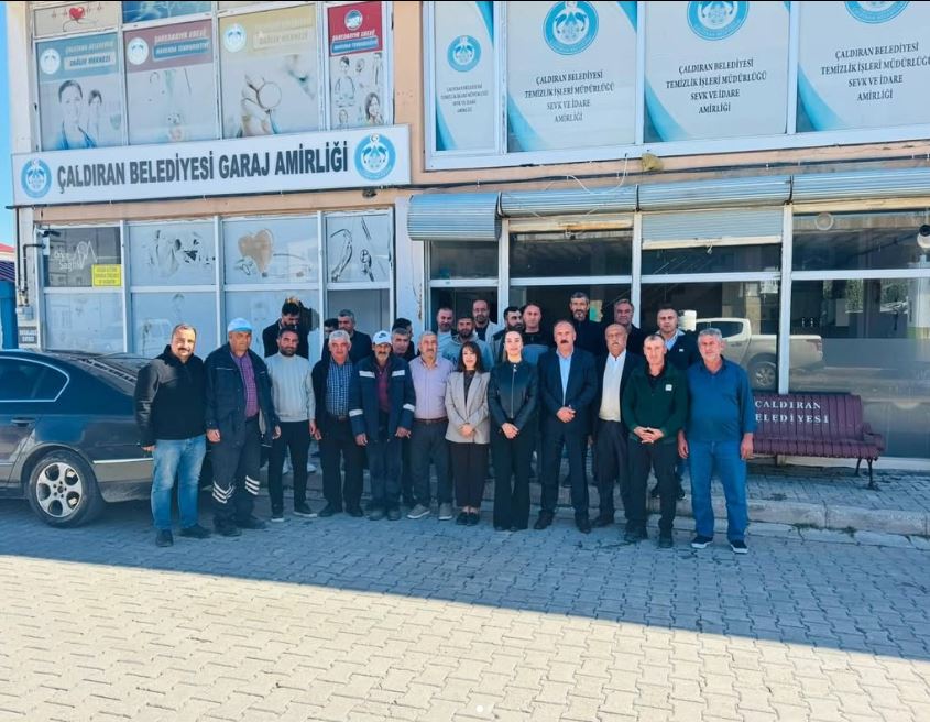 [BELEDIYE · Van · Çaldıran] Belediye Başkanlarımız, personelden yürütülen çalışmalar hakkında bilgi aldı.