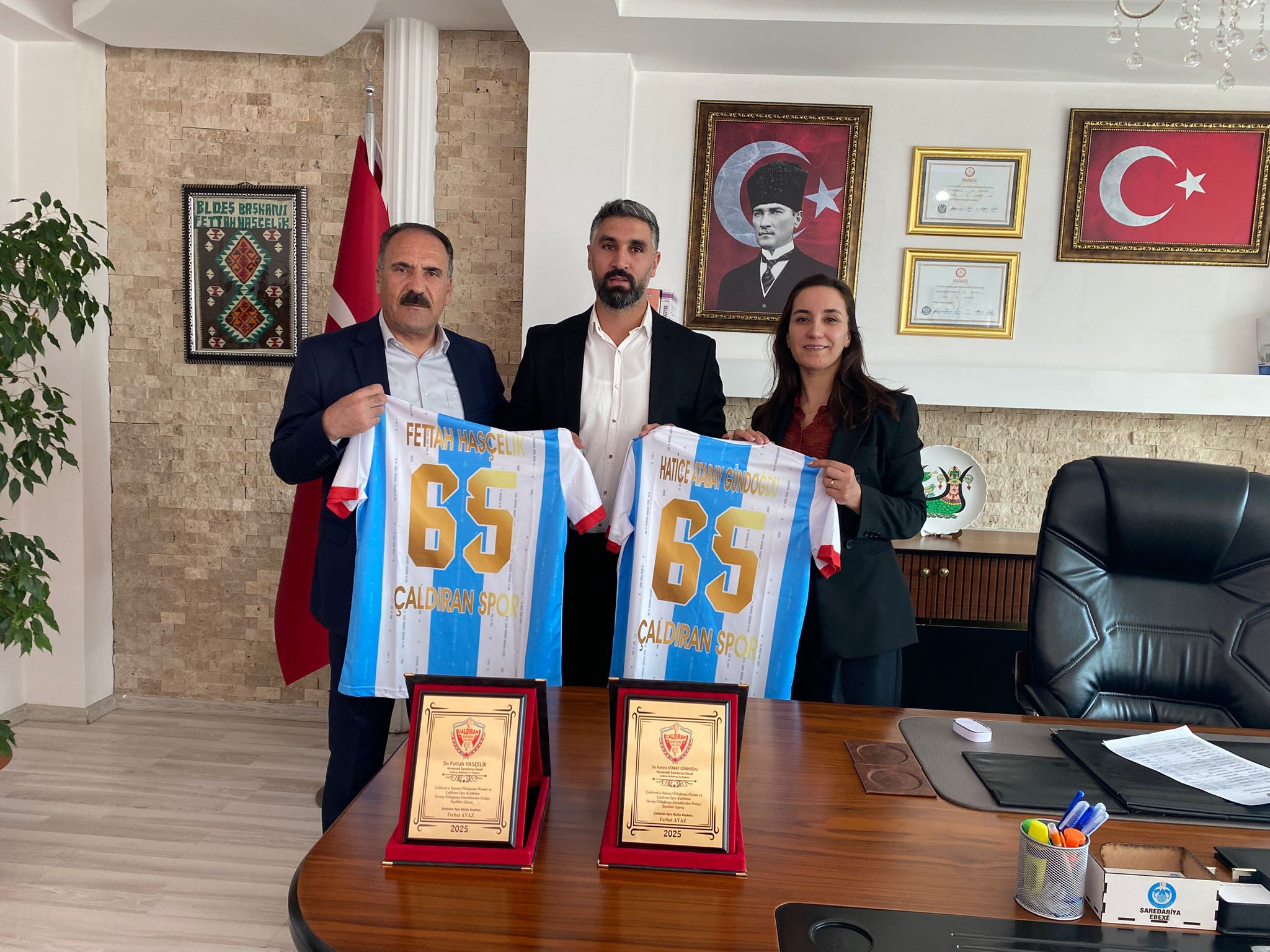 [BELEDIYE · Van · Çaldıran] Çaldıran Spor Kulübü’nden Belediye Eşbaşkanlarına Ziyaret