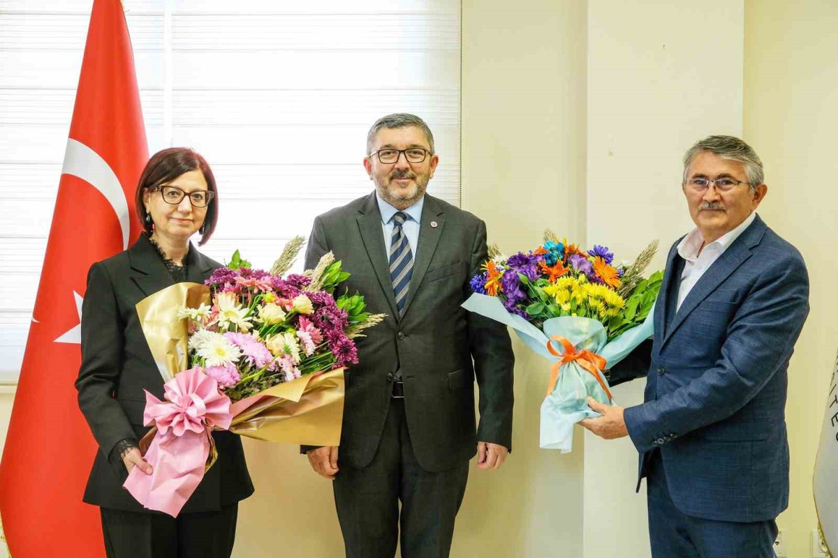 Bilecik Şeyh Edebali Üniversitesi Fen Fakültesinde dekanlık Serpil Türkyılmaz'a geçti