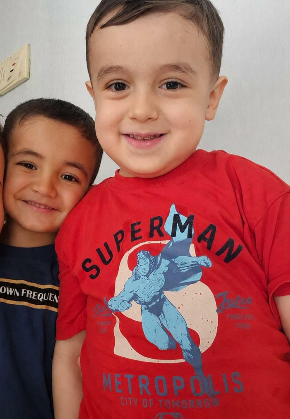 Milas'ta DMD'li Göktuğ'un kampanyasından kalan 325 bin 230 TL Göktuğ Kurt'a aktarıldı