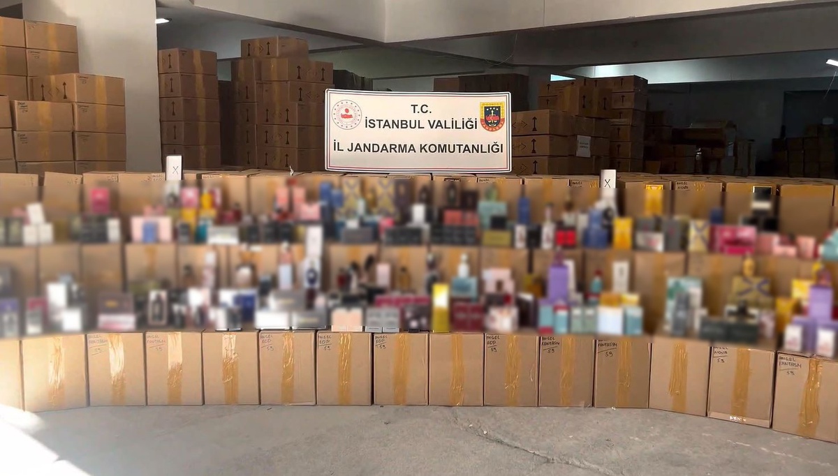 Bayrampaşa'da jandarma 350 milyon TL değerinde sahte parfüm ele geçirdi