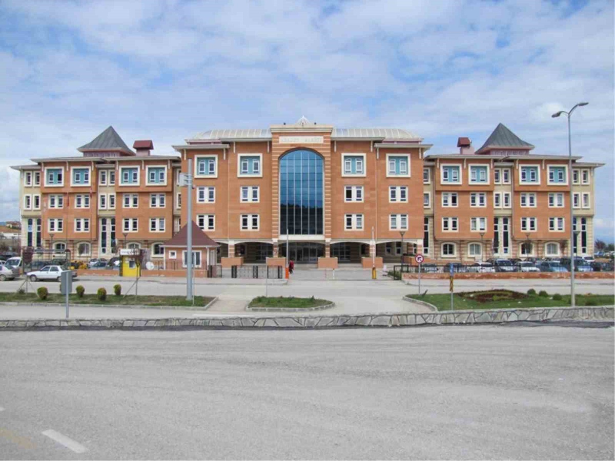 Kastamonu'da ormanı kasten yakan sanığa 8 yıl 4 ay hapis ve adli para cezası verildi