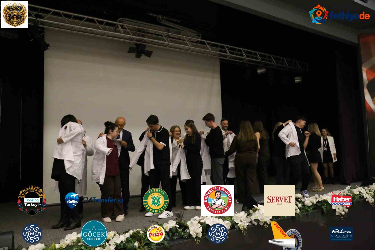 Avrasya Üniversitesi Sağlık Bilimleri Fakültesi öğrencileri beyaz önlük giydi