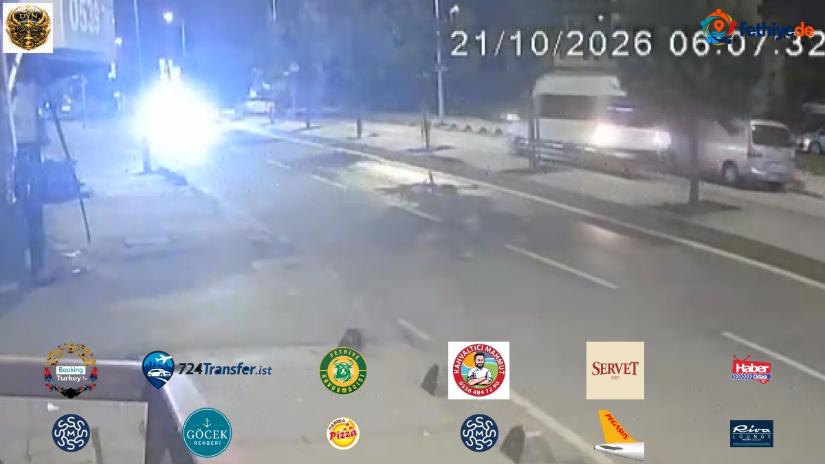 Arnavutköy'de 9 kişinin yaralandığı kazanın kamera görüntüsünde çarpma anı görüldü