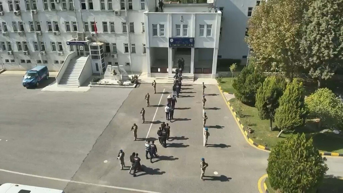 Aydın'da eşzamanlı uyuşturucu operasyonunda 71 şüpheli gözaltına alındı