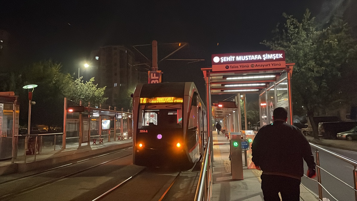 Kayseri'de tramvayın çarptığı yaya ağır yaralandı