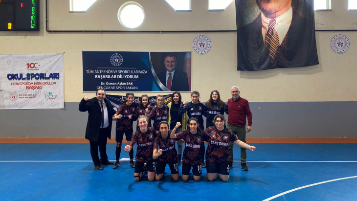 [BELEDIYE · Kırklareli · Demirköy] DEMİRKÖY ANADOLU LİSESİ SPORCULARI İLK MAÇINDA GALİBİYETİ ALDI