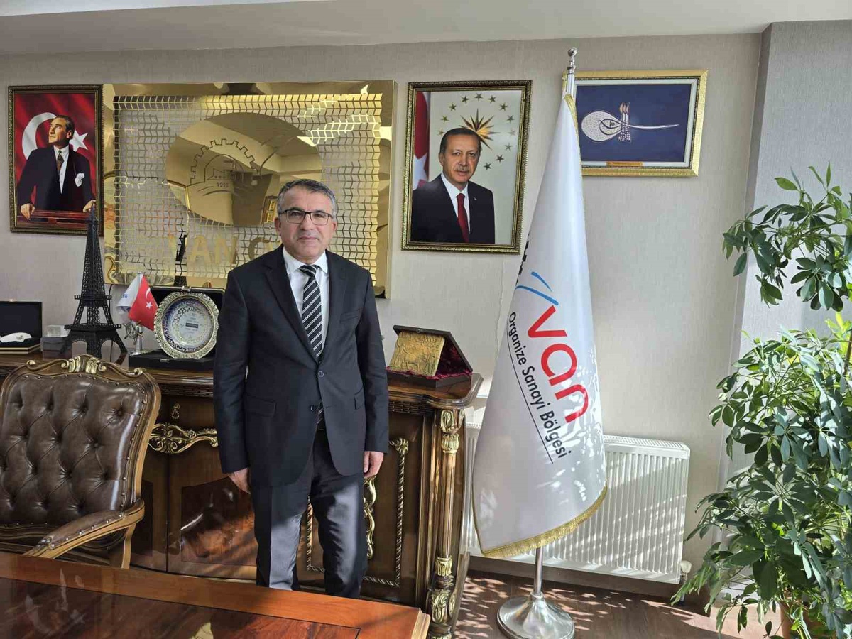 Van OSB Başkanı Aslan, 644 kişinin öldüğü deprem yıldönümünde güvenli yapı istedi