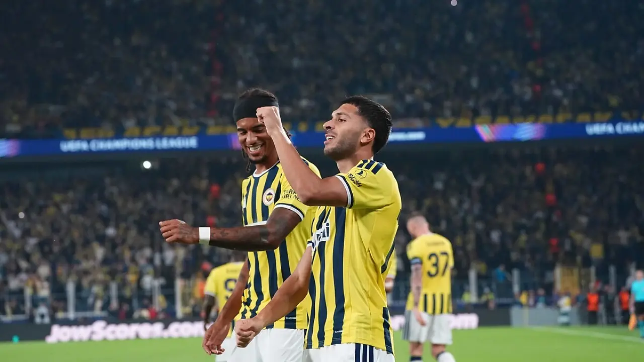 F.Bahçe'nin yıldızı, İngiliz ekibini peşine taktı! G.Saray maçında tribünde izlenecek