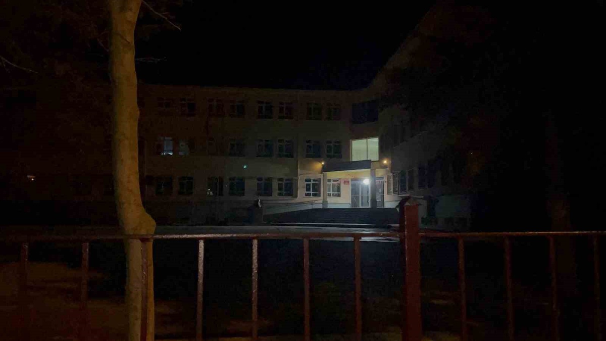 Eskişehir'de okul bahçesinde bıçaklanan gencin davasında 3 tutuklu sanık dinlendi