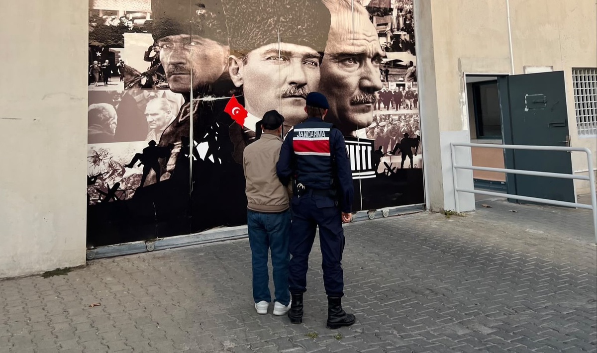 Manisa'da 78 yıl 9 ay 10 gün kesinleşmiş hapis cezası olan firari hükümlü yakalandı