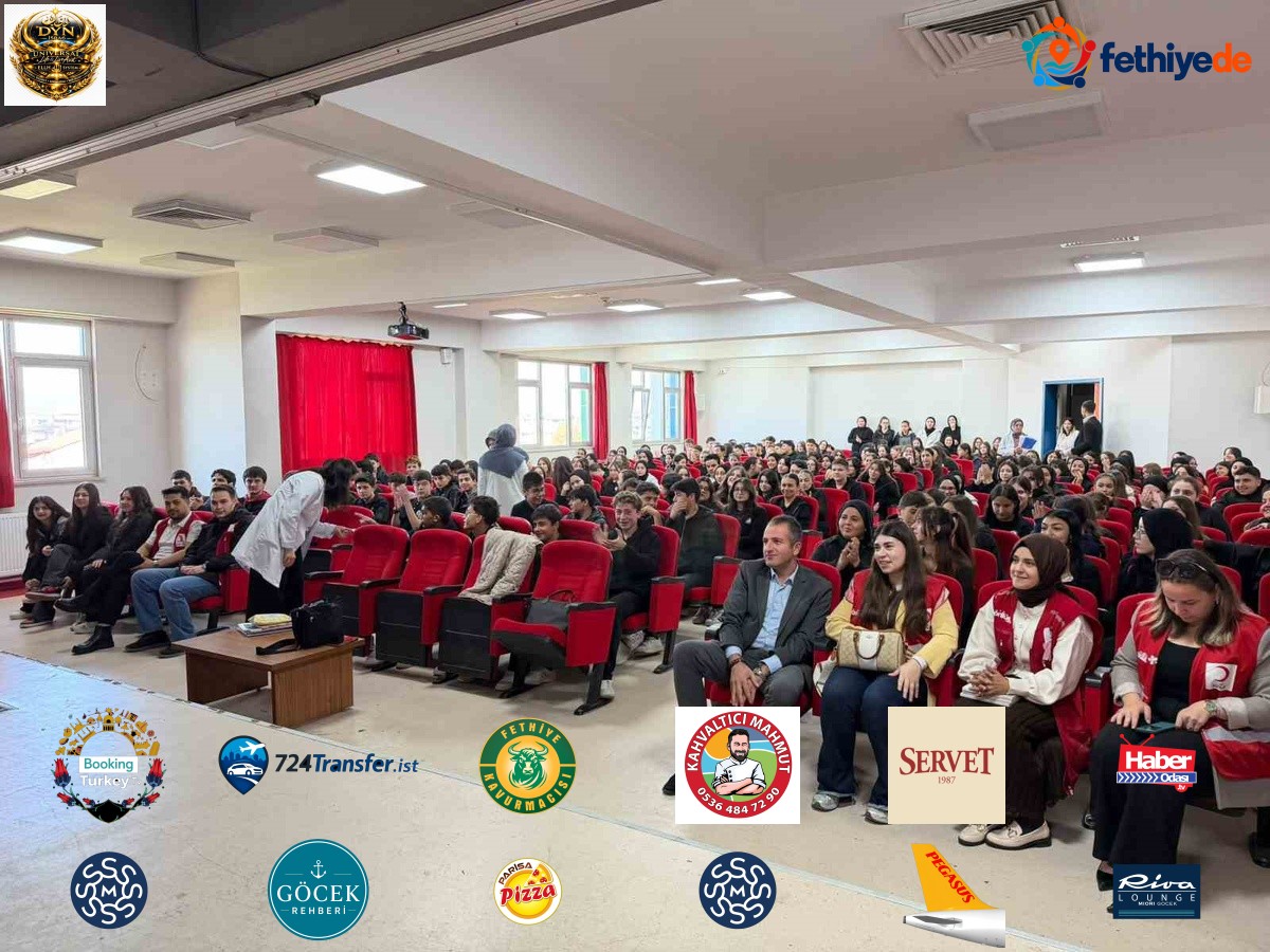 Düzce İbn-i Sina Lisesi'nde öğrencilere Kızılay ve ilk yardım eğitimi verildi