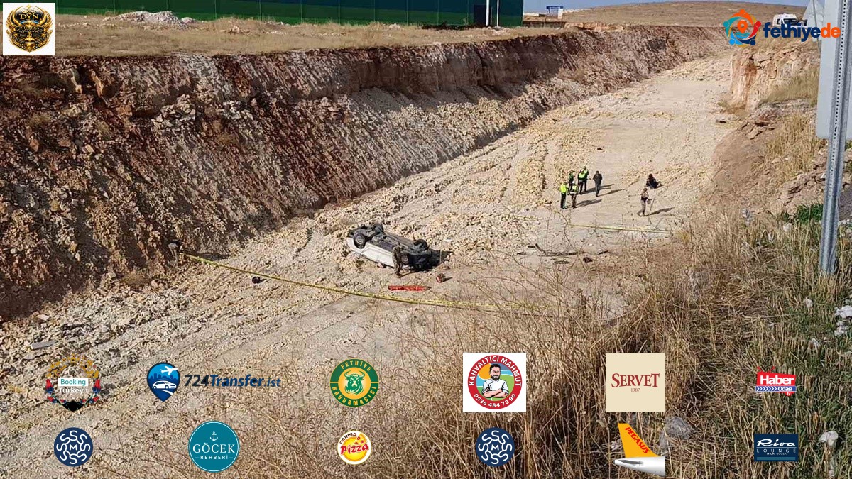 Şanlıurfa'da otomobil 15 metre yükseklikten çalışma yapılan yola uçtu, sürücü öldü