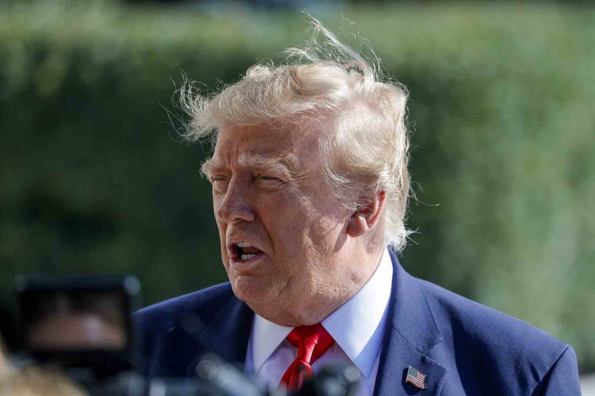 Trump, Hürmüz'de petrolün arttığını söyleyip İran'ın işini bitirmeyi gündeme getirdi