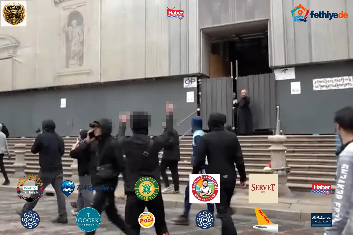 Turistleri kiliseye alan rahip eylemcilere hareket çekti!