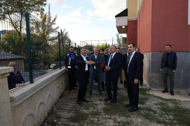 [BELEDIYE · Bitlis · Güroymak] Güroymak’ta İmar Yolları ve Dere Islahı Çalışmaları Yerinde İncelendi